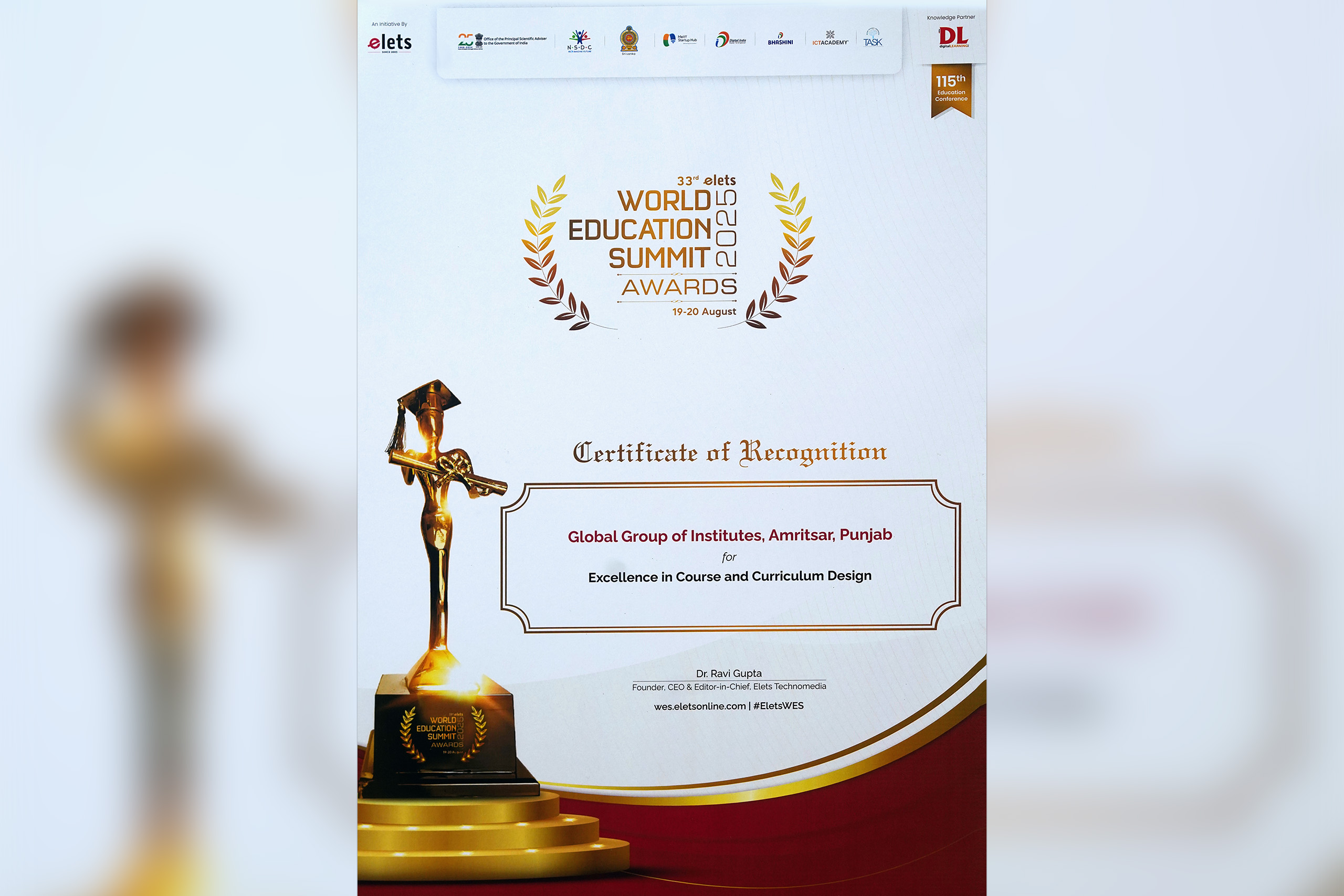 Lt Col Sudhir Bahel (Retd) receiving “ Excellence in course and Curriculum” Award